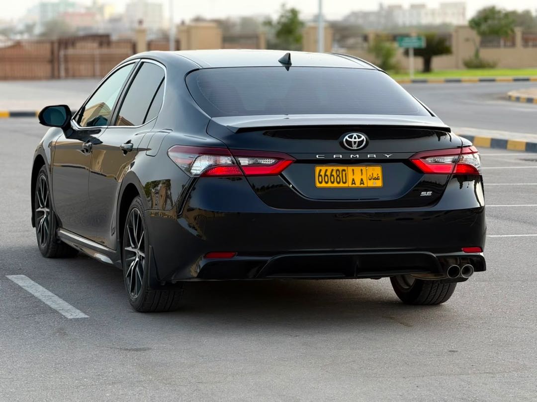Car Image 2021 TOYOTA CAMRY SE