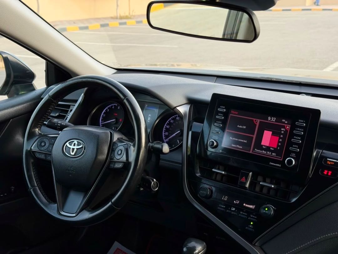 Car Image 2021 TOYOTA CAMRY SE