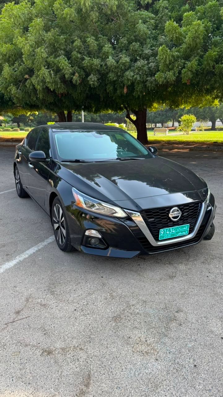 Car Image 2020 NISSAN ALTIMA SV