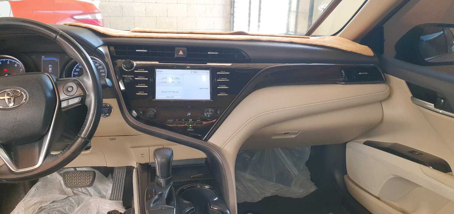 Car Image 2020 TOYOTA CAMRY GLE