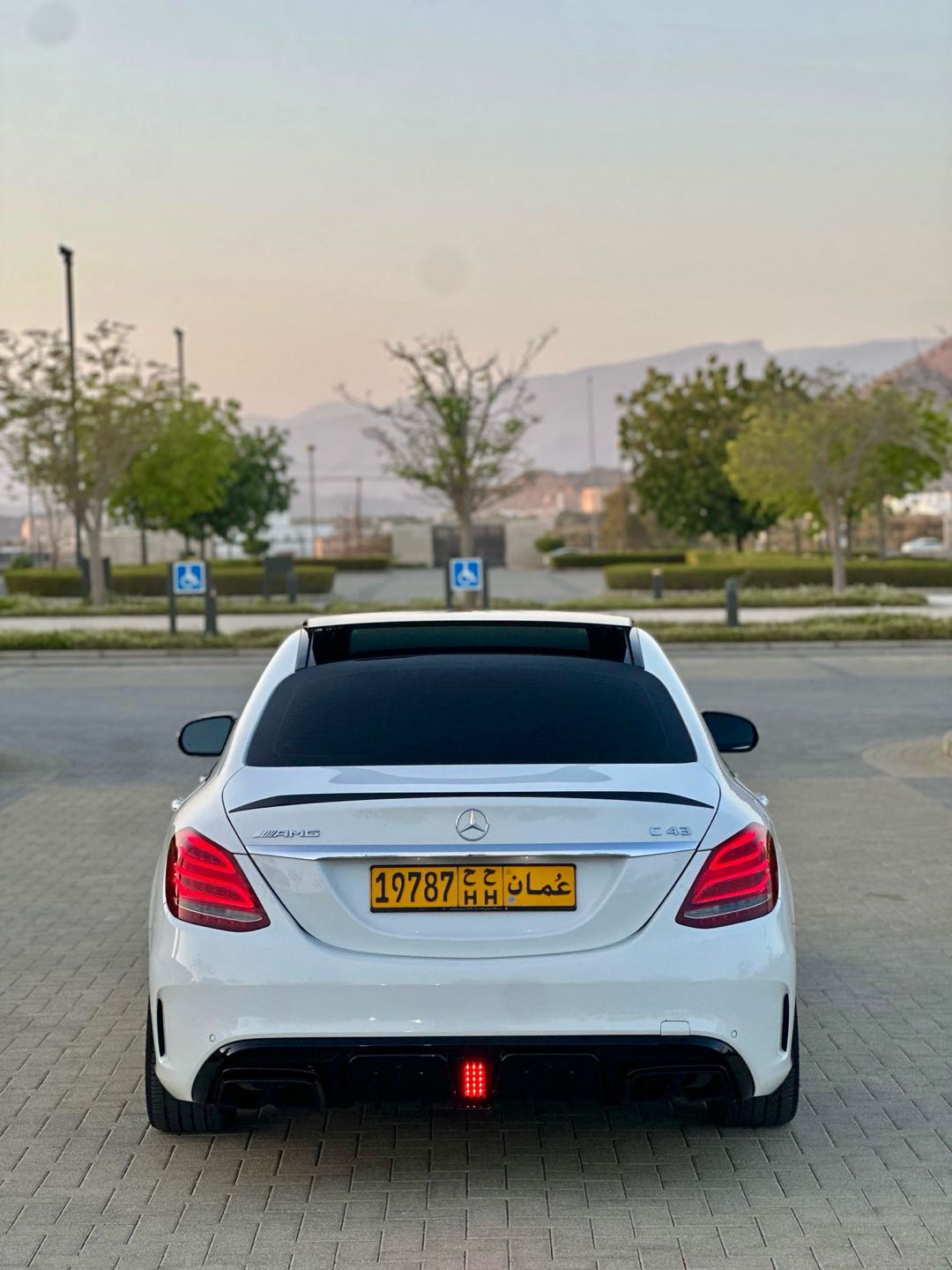 Car Image 2017 MERCEDES C Class 43