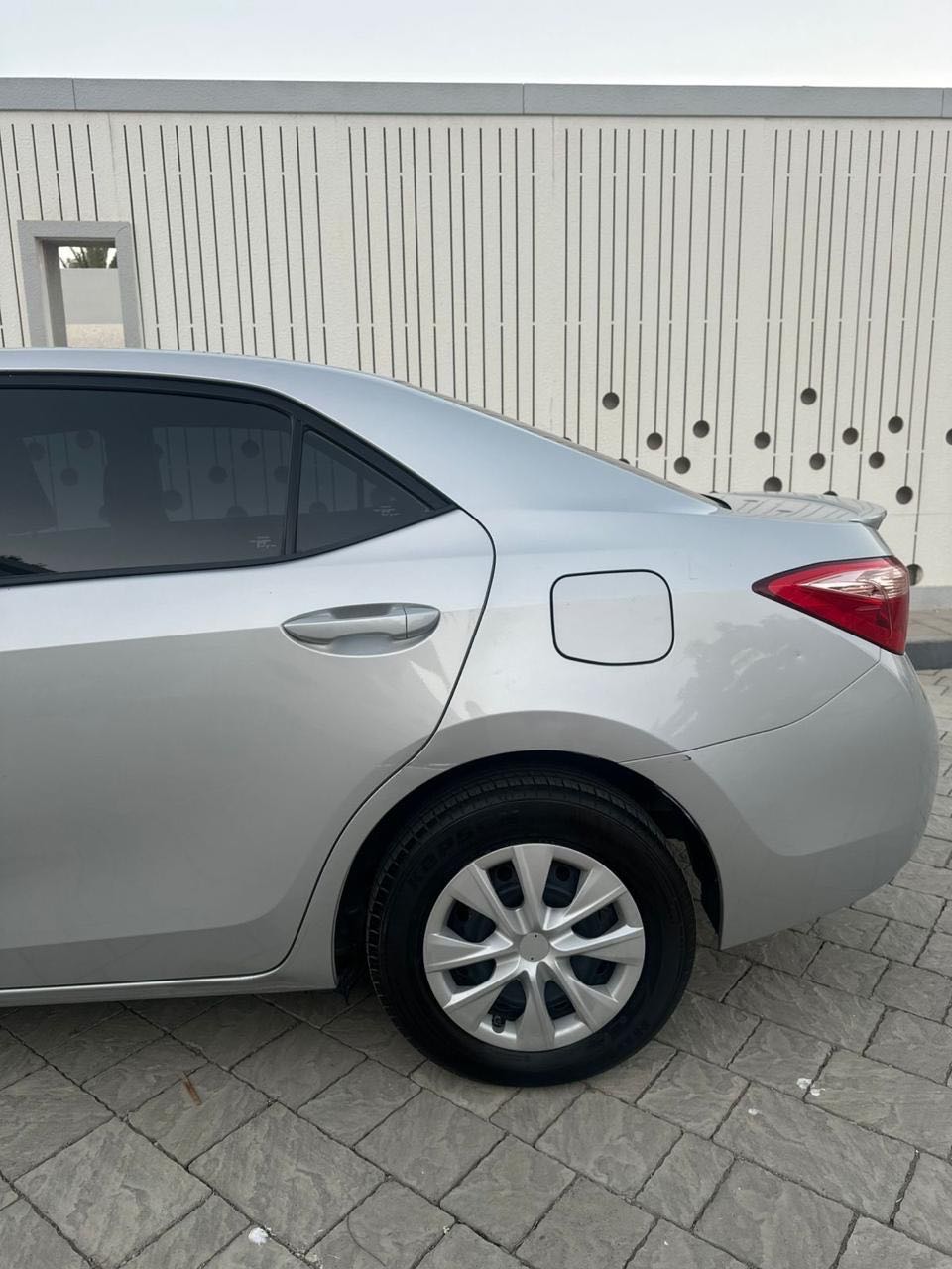 Car Image 2019 TOYOTA COROLLA LE