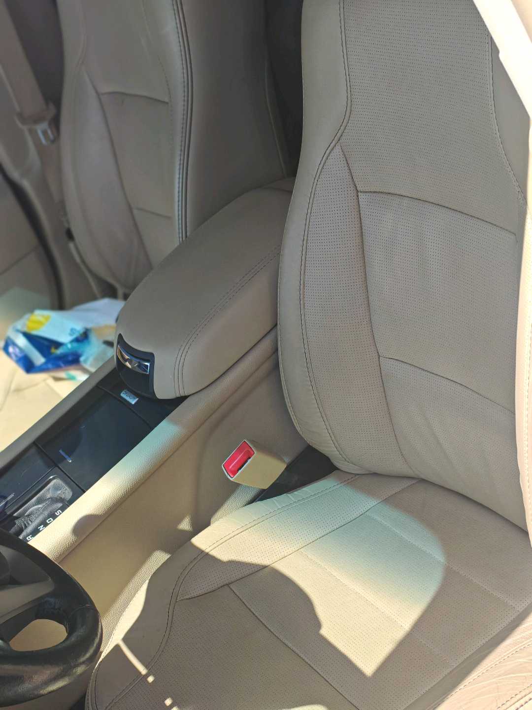 Car Image 2017 FORD TAURUS 