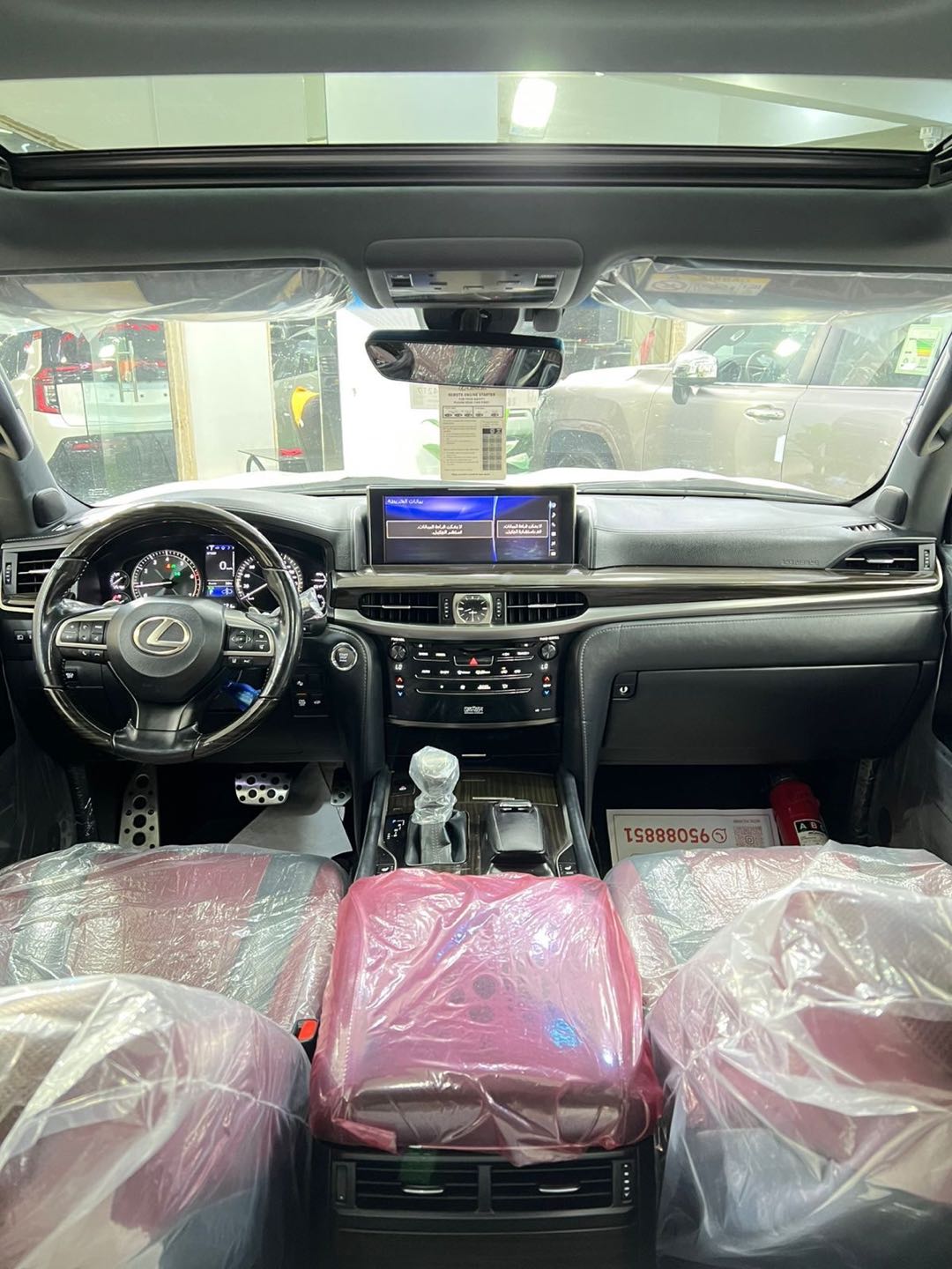 Car Image 2018 LEXUS LX 570