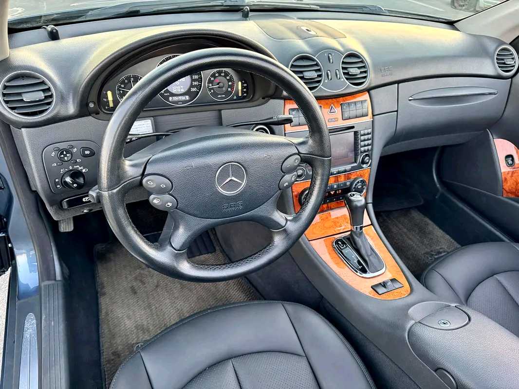 Car Image 2005 MERCEDES CLK CLASS 