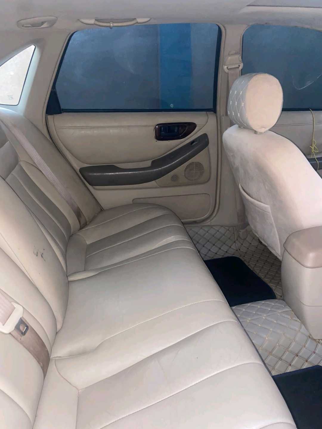 Car Image 1999 TOYOTA AVALON 