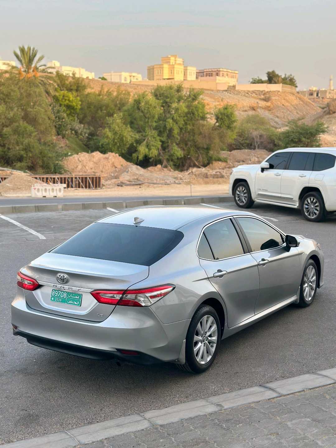 Car Image 2019 TOYOTA CAMRY LE