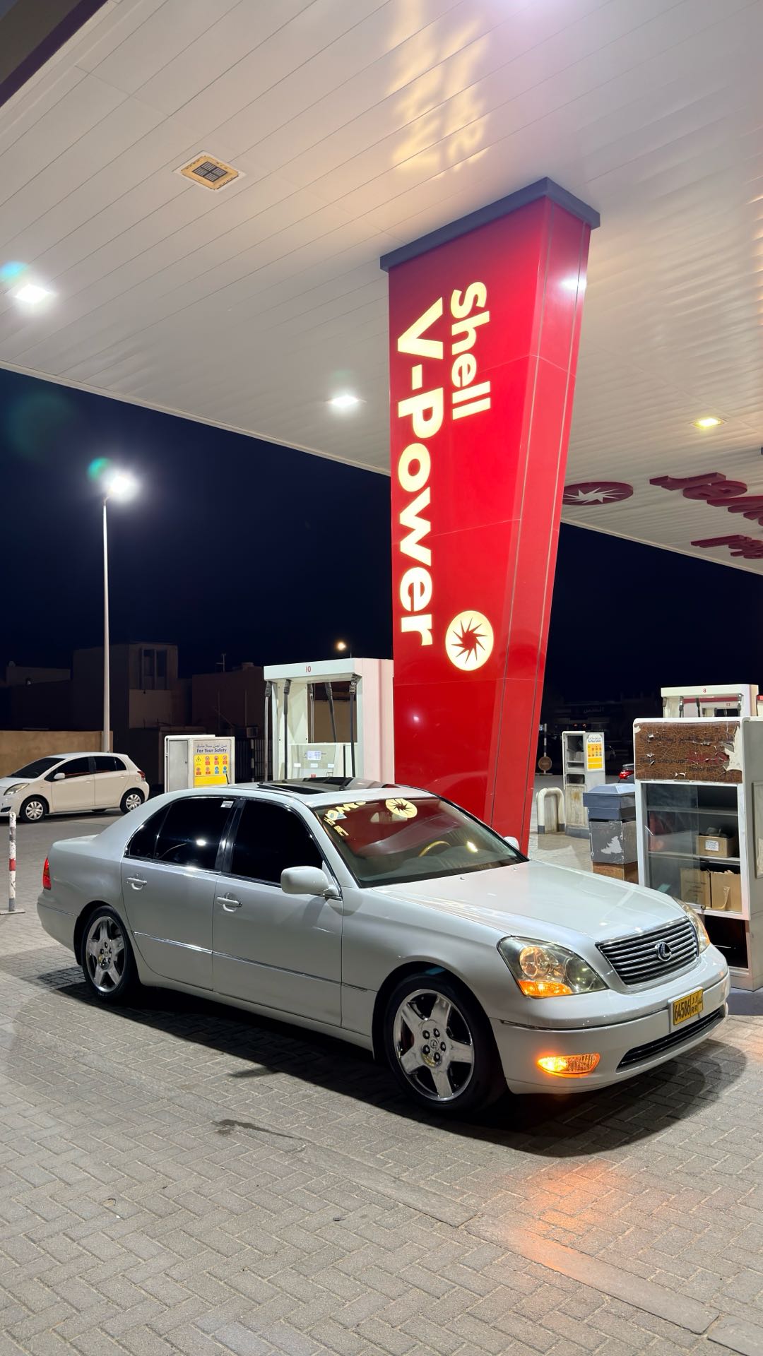 Car Image 2002 LEXUS LS 430