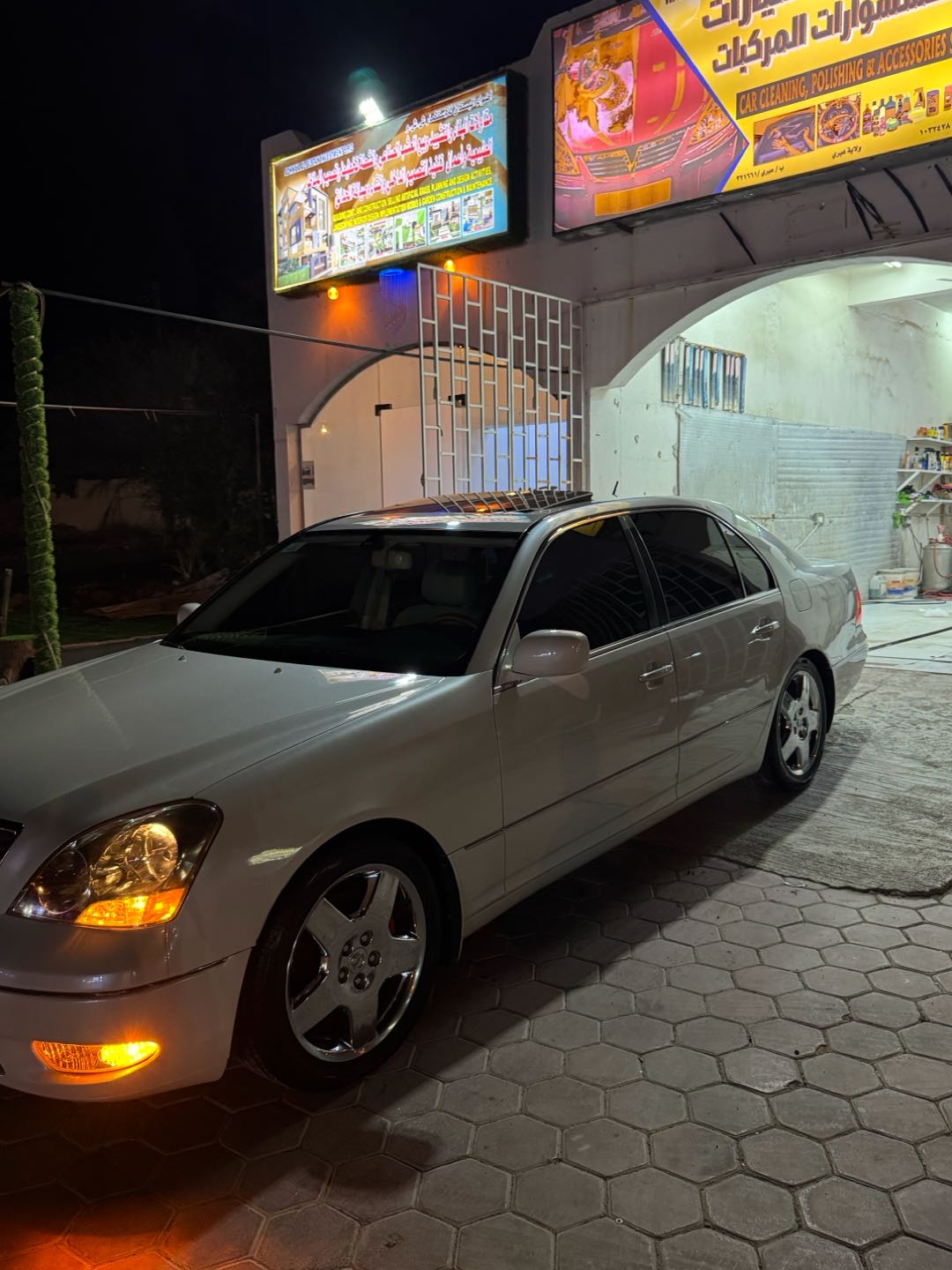 Car Image 2002 LEXUS LS 430