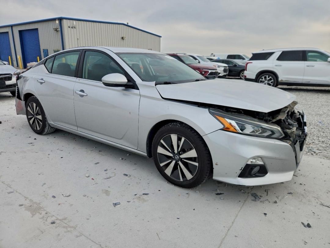 Car Image 2020 NISSAN ALTIMA SL