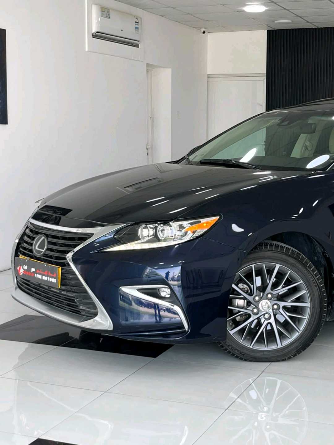 Car Image 2018 LEXUS ES 350