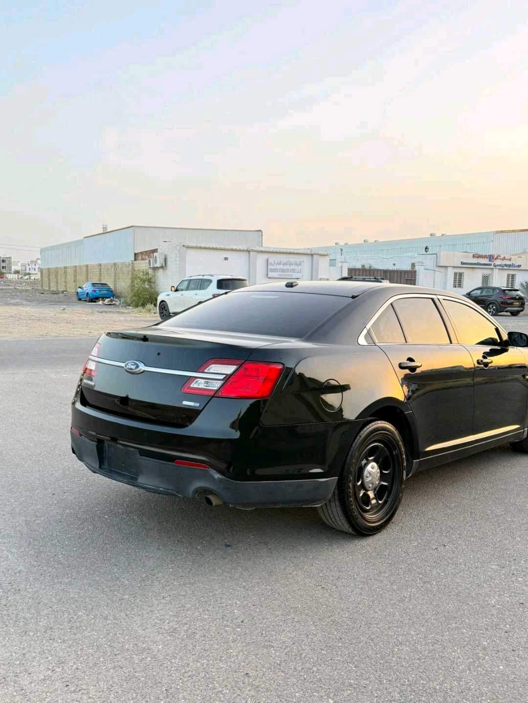 Car Image 2018 FORD TAURUS 