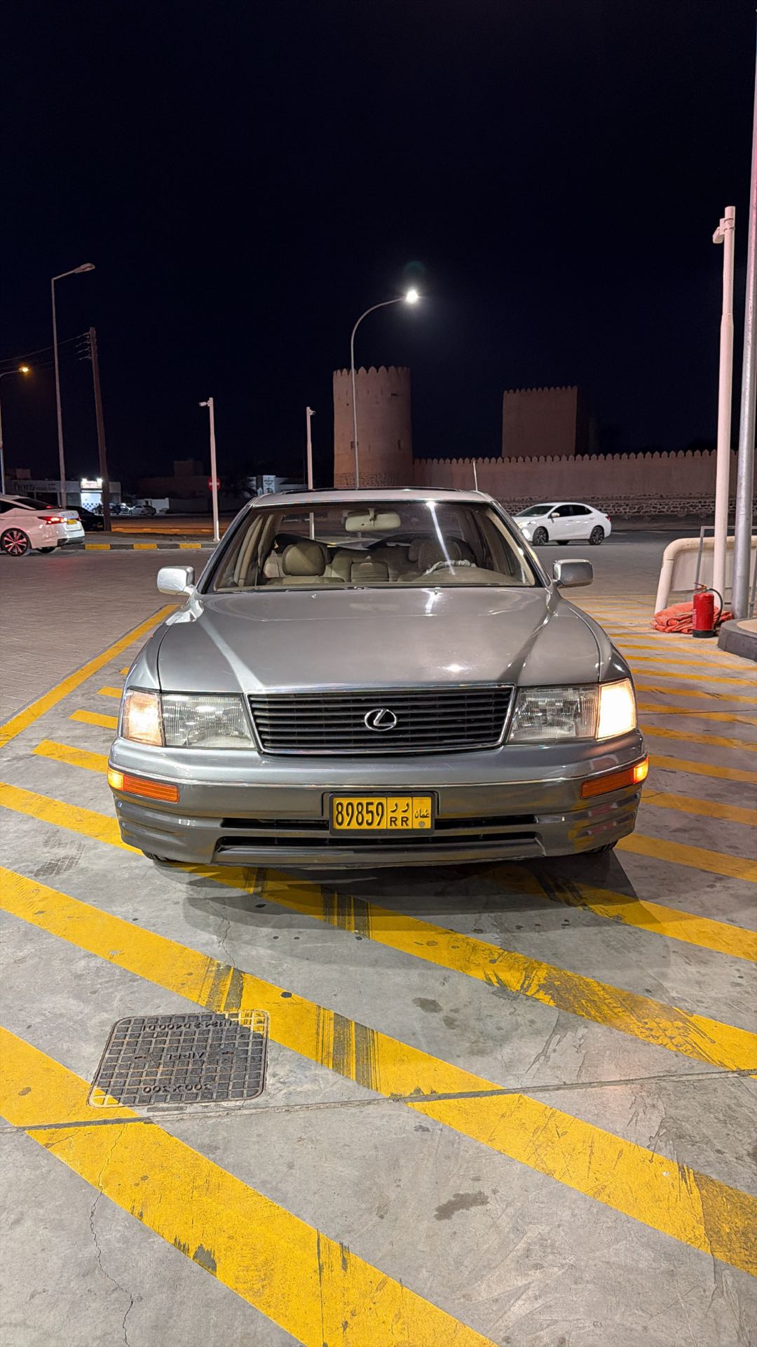 Car Image 1995 LEXUS LS 400