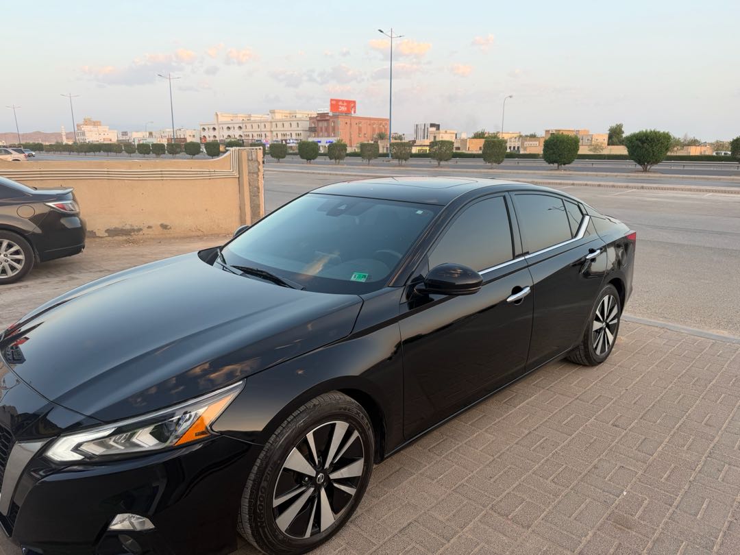 Car Image 2019 NISSAN ALTIMA SL