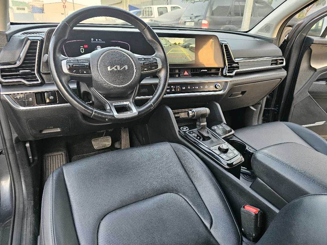 Car Image 2025 KIA SPORTAGE LX