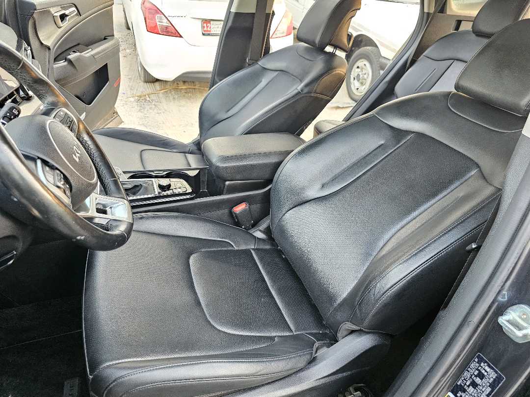 Car Image 2025 KIA SPORTAGE LX