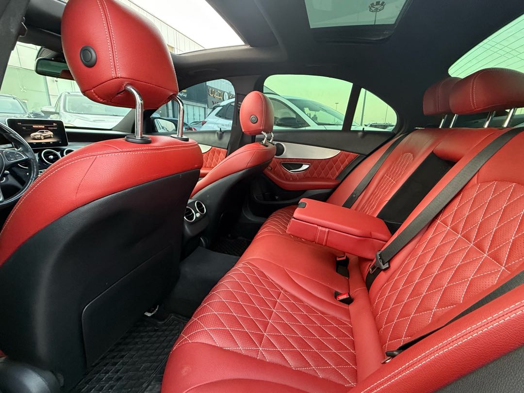 Car Image 2018 MERCEDES C Class 300