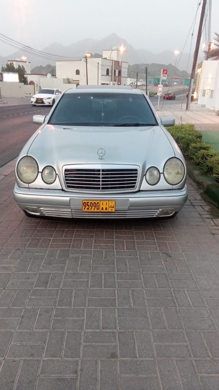 Car Image 1997 MERCEDES E Class 320