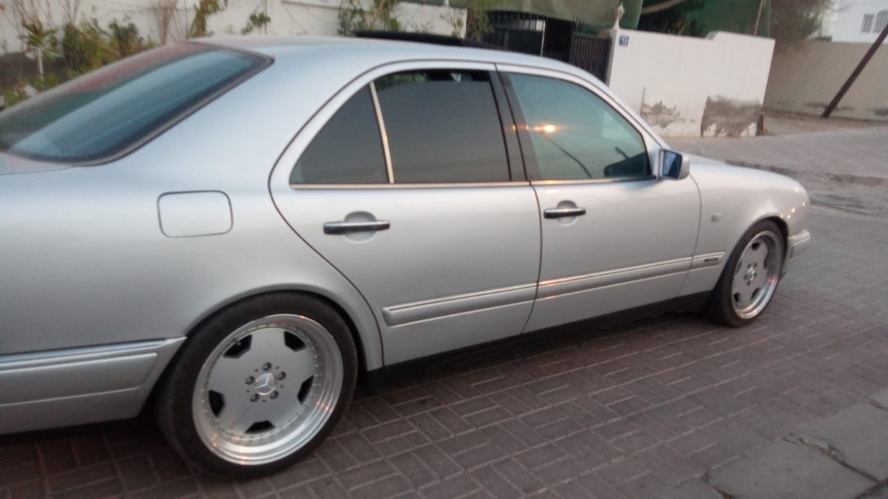 Car Image 1997 MERCEDES E Class 320