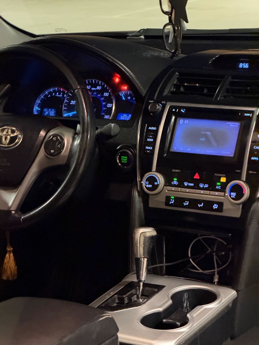 Car Image 2012 TOYOTA CAMRY SE