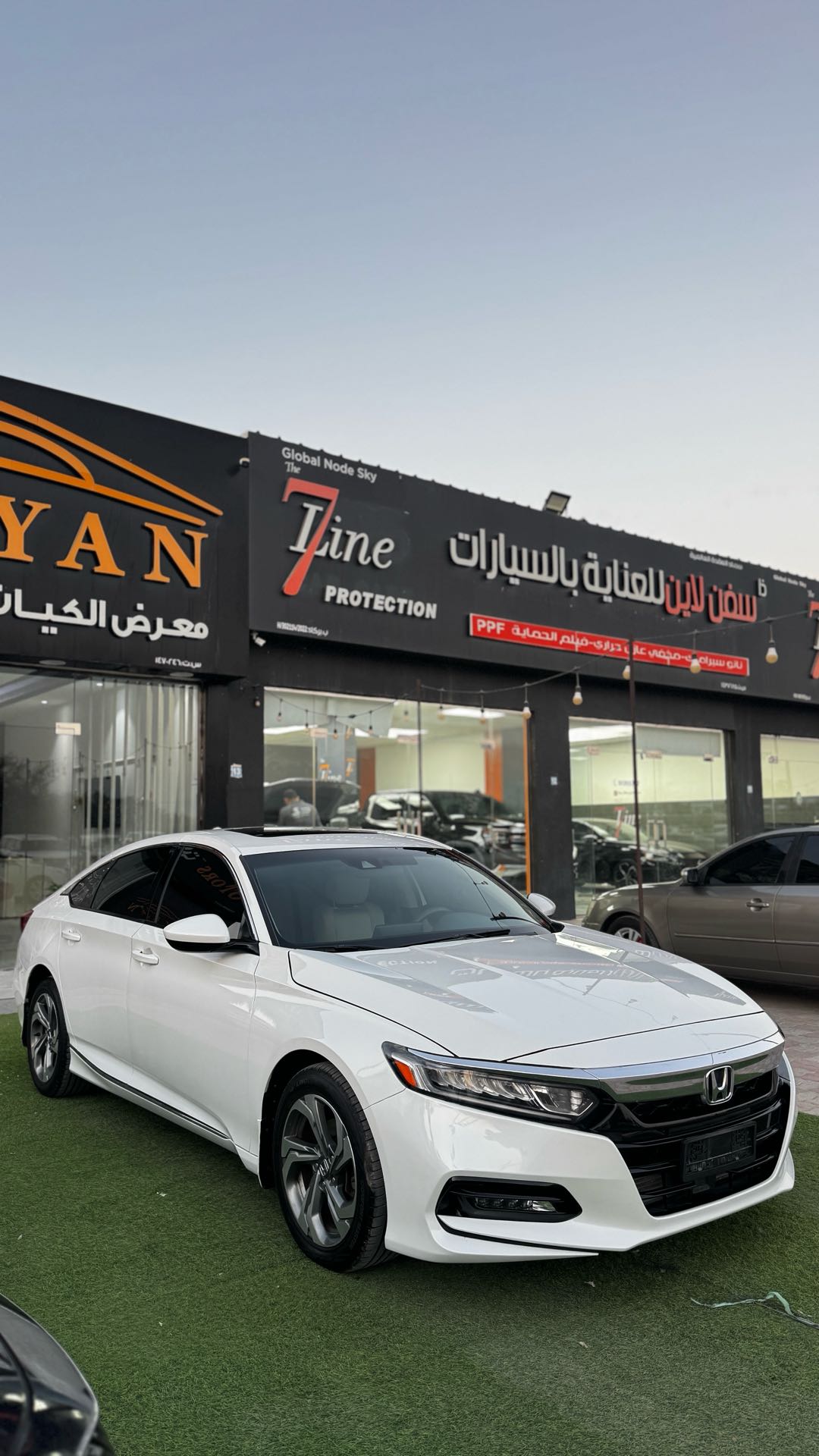 Car Image 2019 HONDA ACCORD EXL