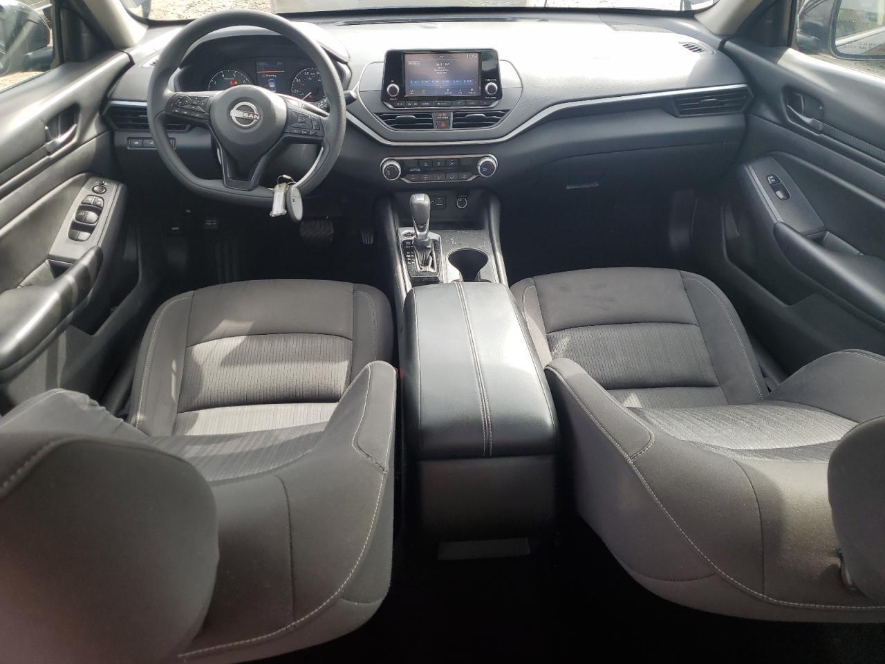 Car Image 2023 NISSAN ALTIMA SV