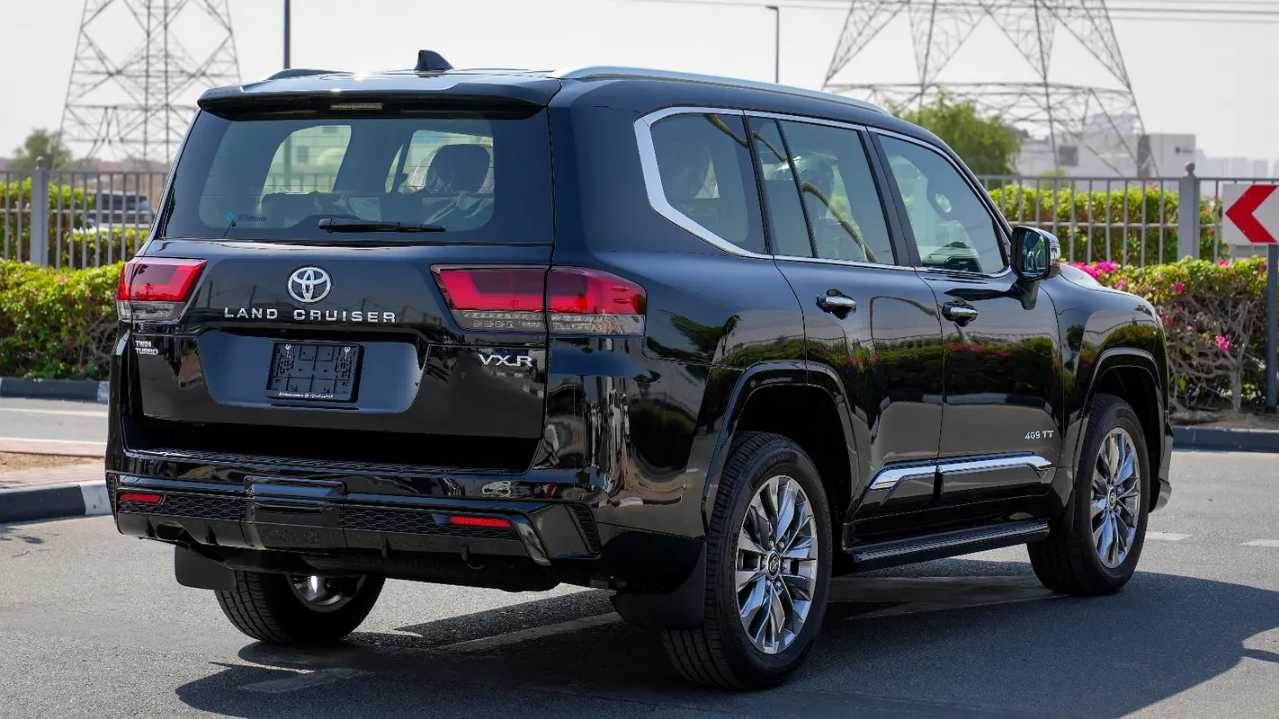 Car Image 2026 TOYOTA LAND CRUISER VX.R