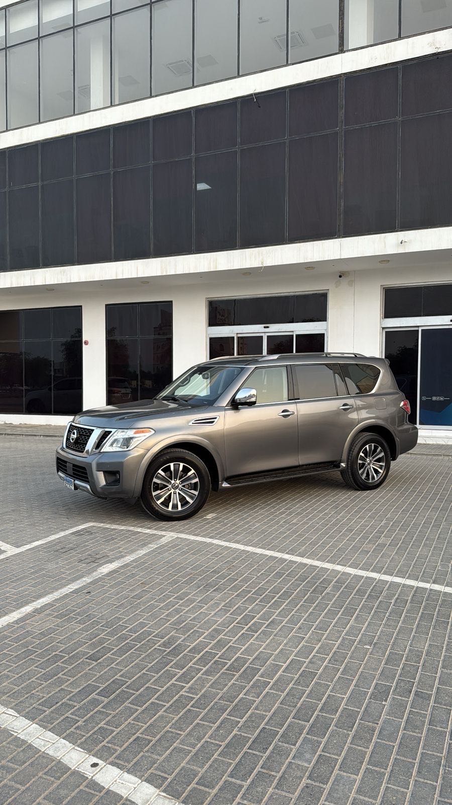 Car Image 2019 NISSAN ARMADA 