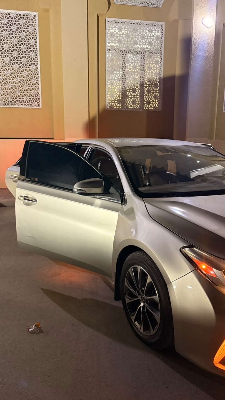 Car Image 2016 TOYOTA AVALON XLE