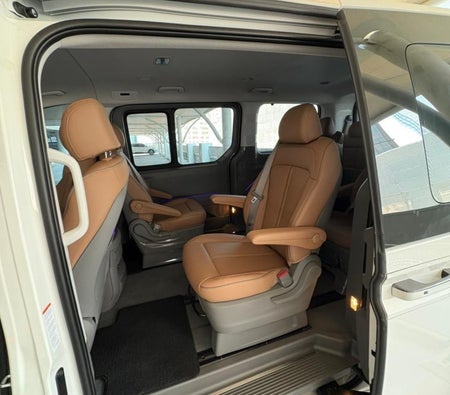HYUNDAI STARIA 2026