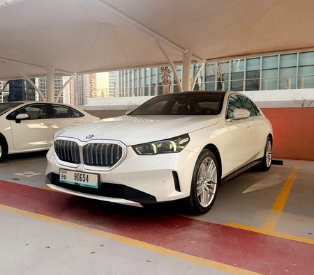 BMW 5 SERIES 2026