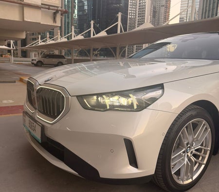 BMW 5 SERIES 2026