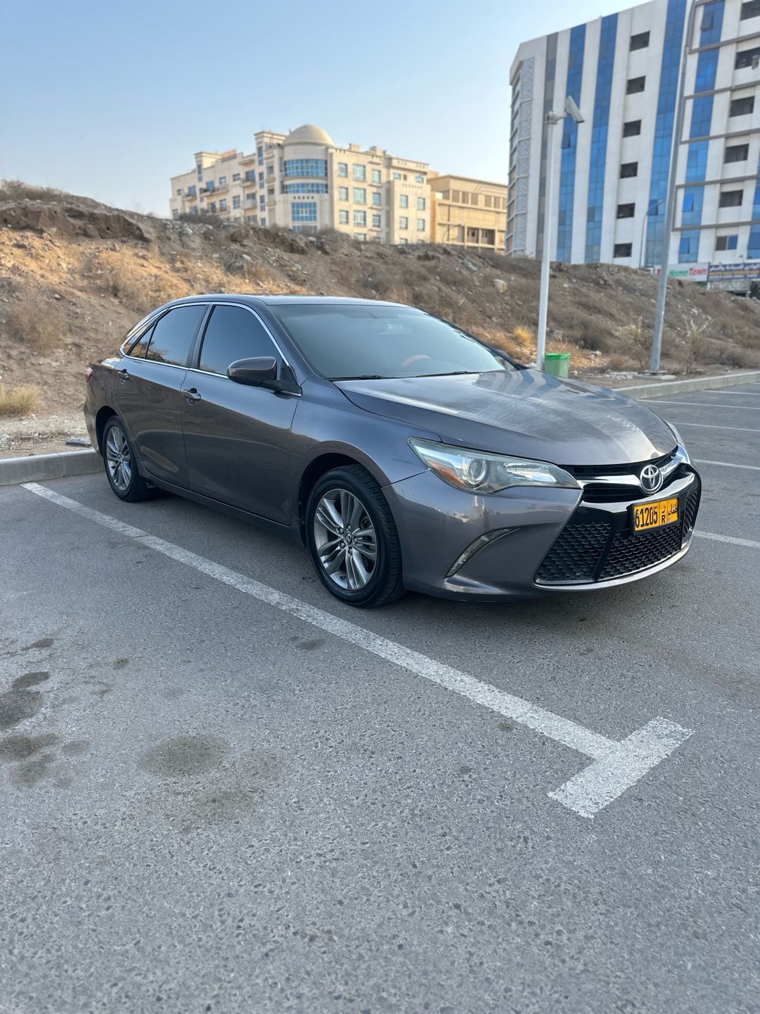 Car Image 2015 TOYOTA CAMRY SE