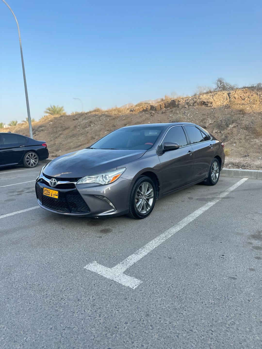 Car Image 2015 TOYOTA CAMRY SE