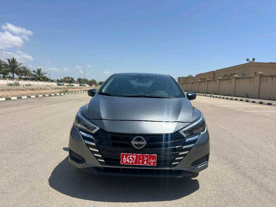 نيسان فيرسا 2025