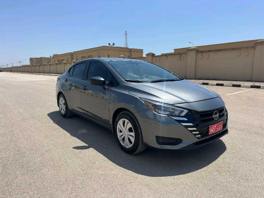 نيسان فيرسا 2025