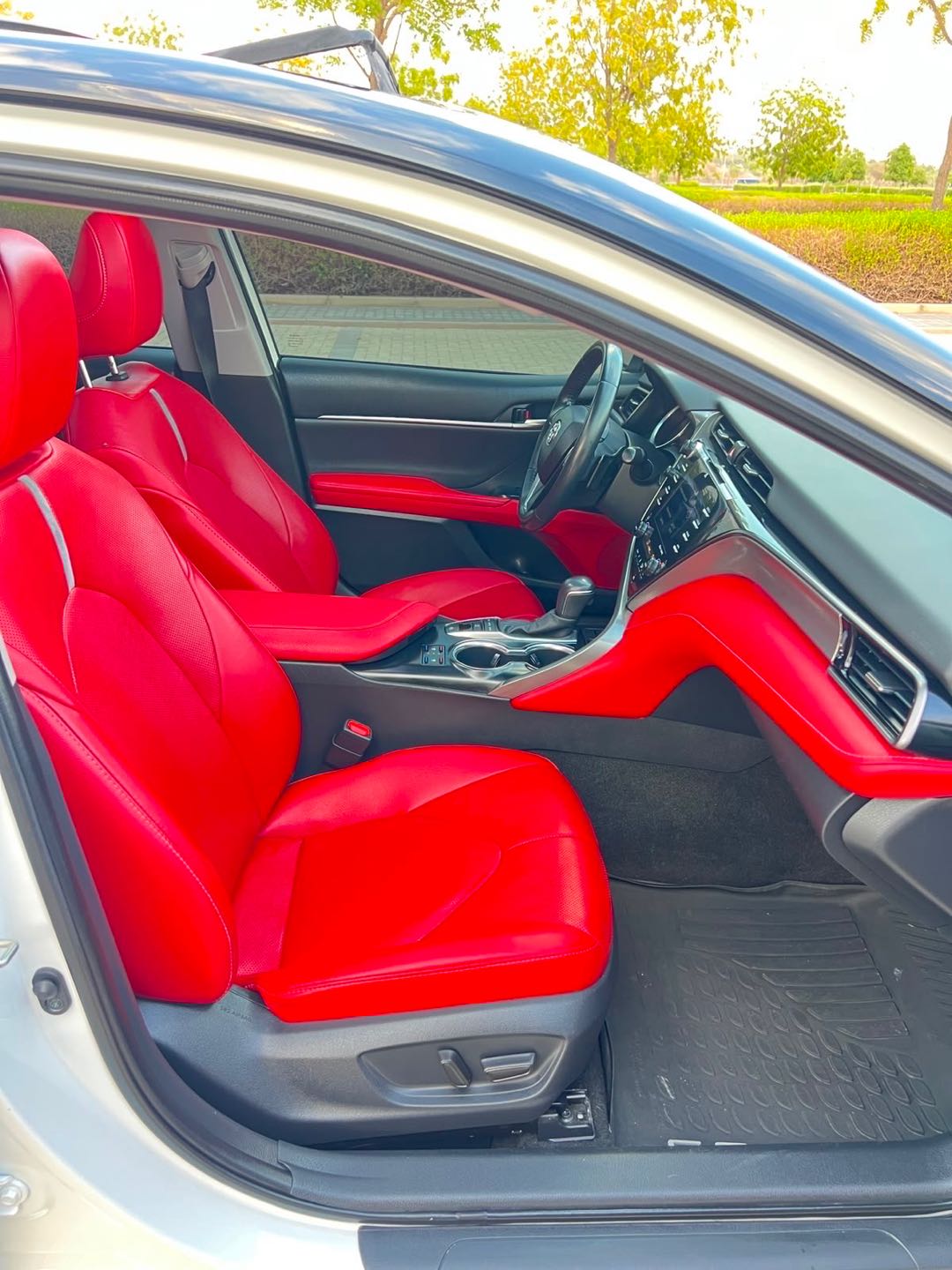 Car Image 2020 TOYOTA CAMRY XSE