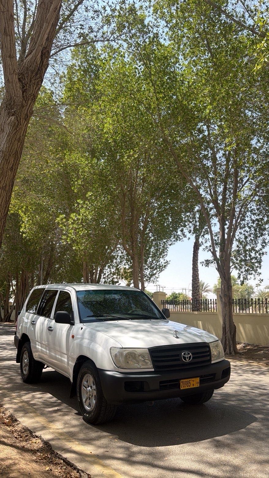 Car Image 2001 TOYOTA LAND CRUISER GX.R