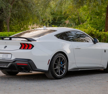FORD MUSTANG 2024