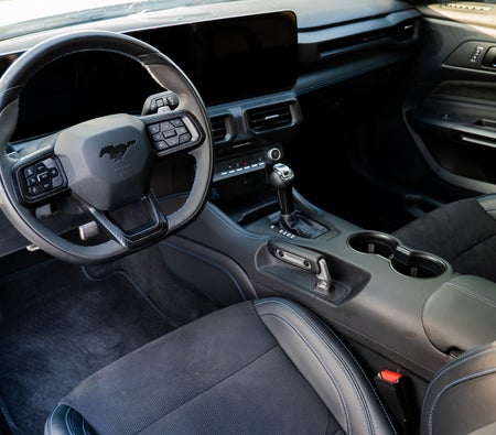 FORD MUSTANG 2024