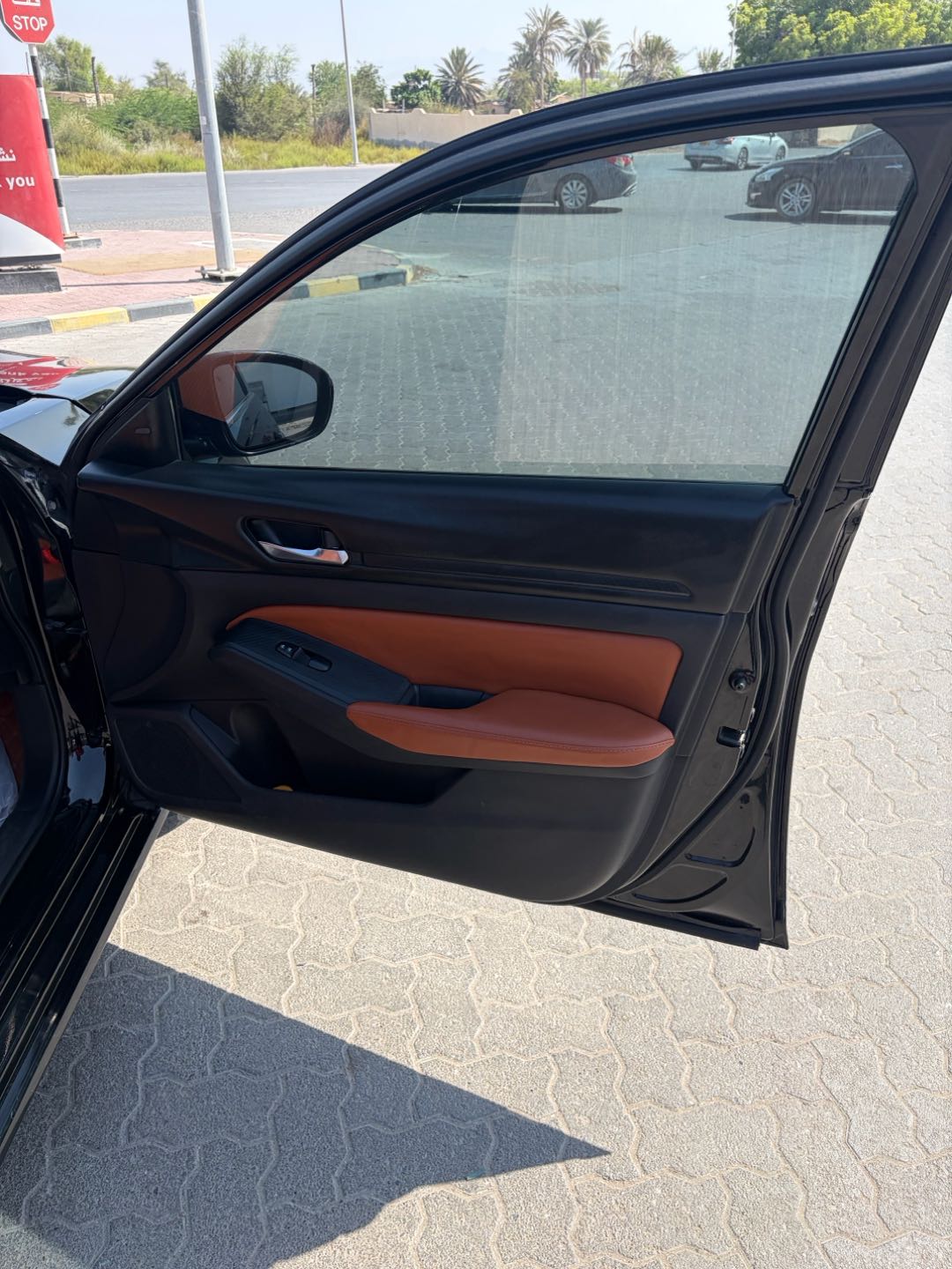 Car Image 2019 NISSAN ALTIMA SR