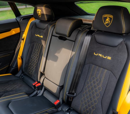 LAMBORGHINI URUS 2024
