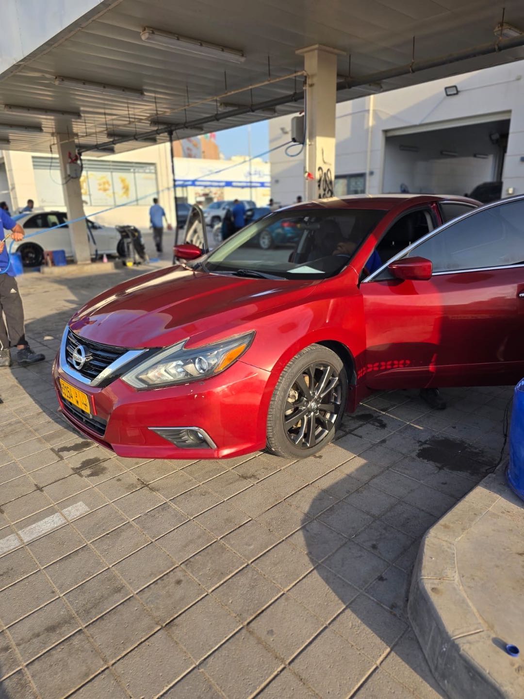 Car Image 2017 NISSAN ALTIMA SR