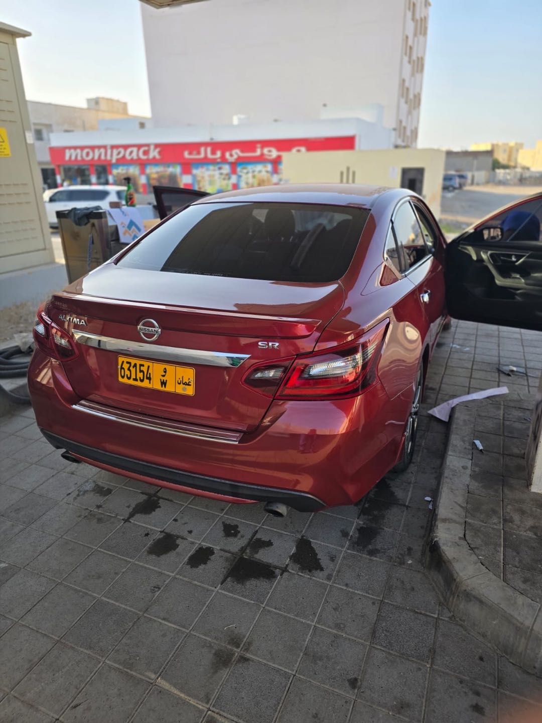 Car Image 2017 NISSAN ALTIMA SR
