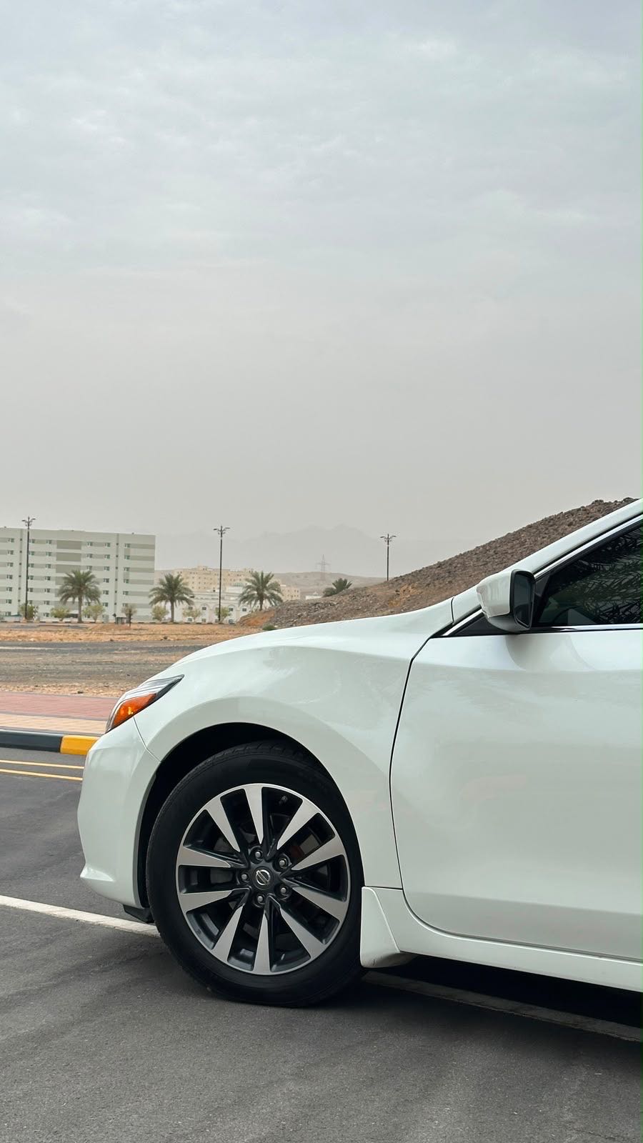 Car Image 2017 NISSAN ALTIMA SV