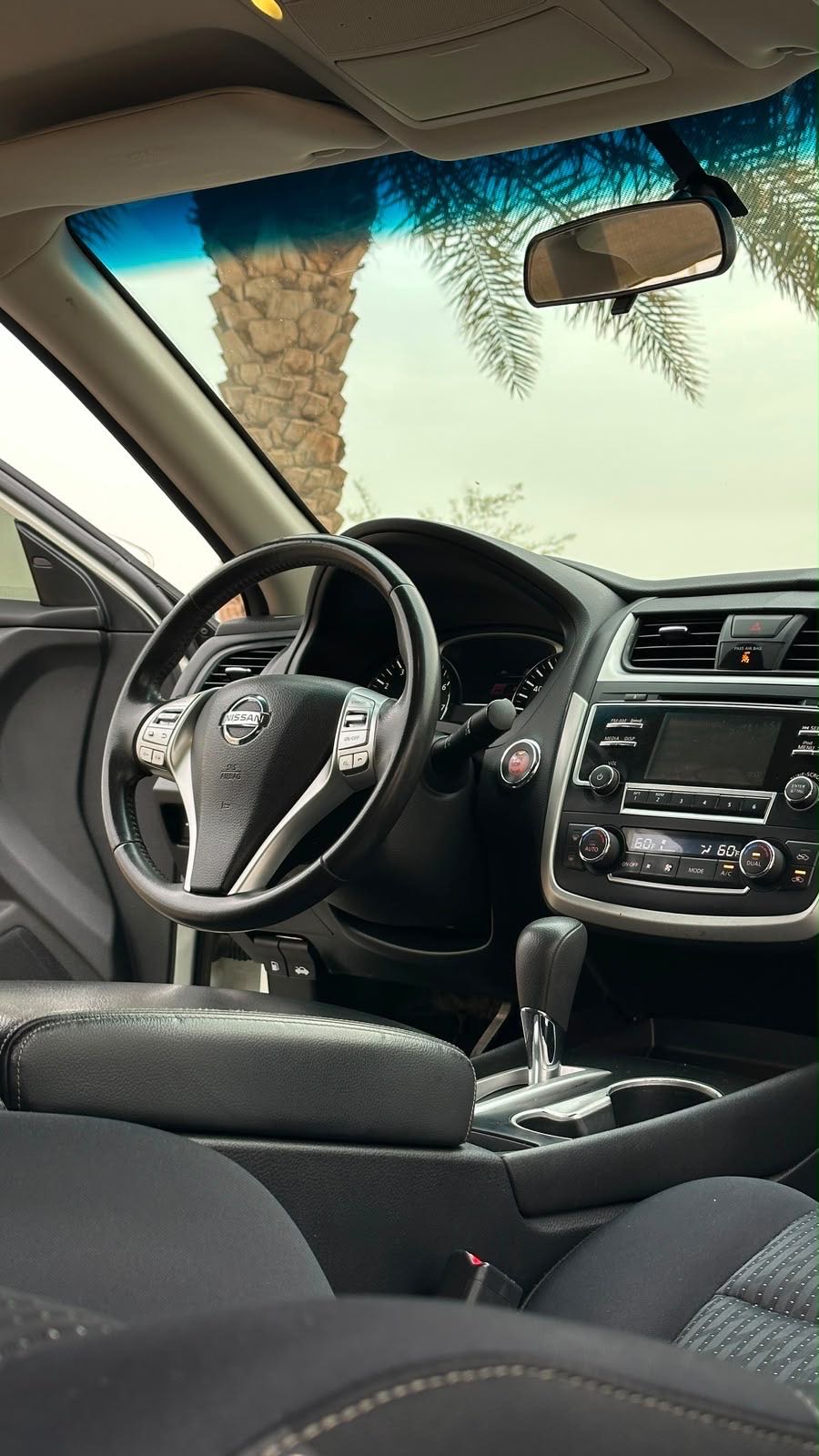 Car Image 2017 NISSAN ALTIMA SV