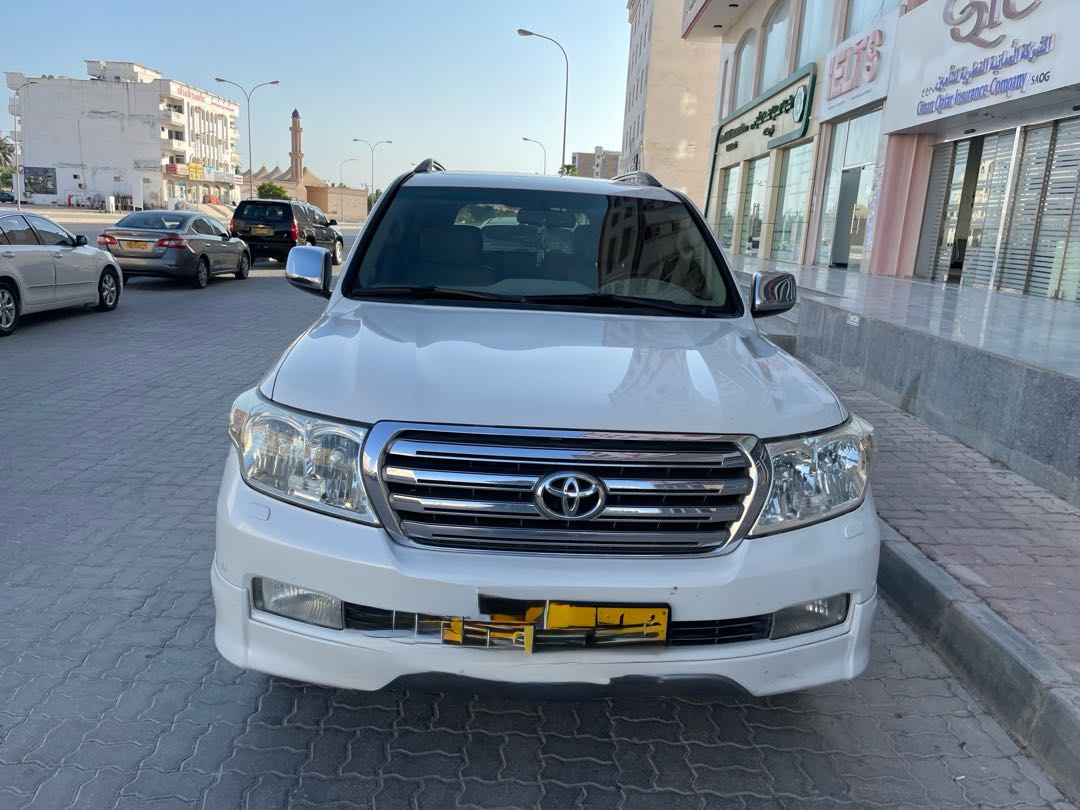 Car Image 2010 TOYOTA LAND CRUISER VX.R