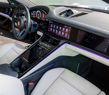 PORSCHE PANAMERA 2025
