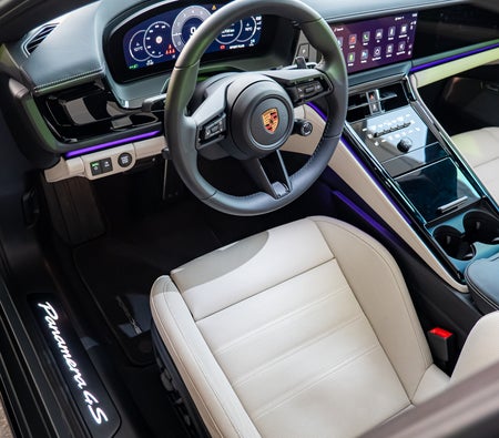 PORSCHE PANAMERA 2025
