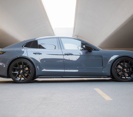 PORSCHE PANAMERA 2025